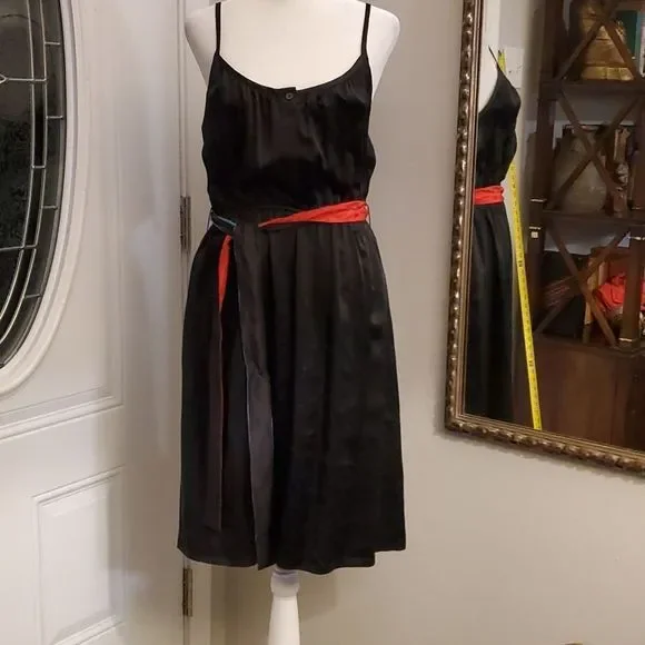modern amusement dress NWT $168 Modern Amusement 100% PERSIAN blue silk dress size small 4-6